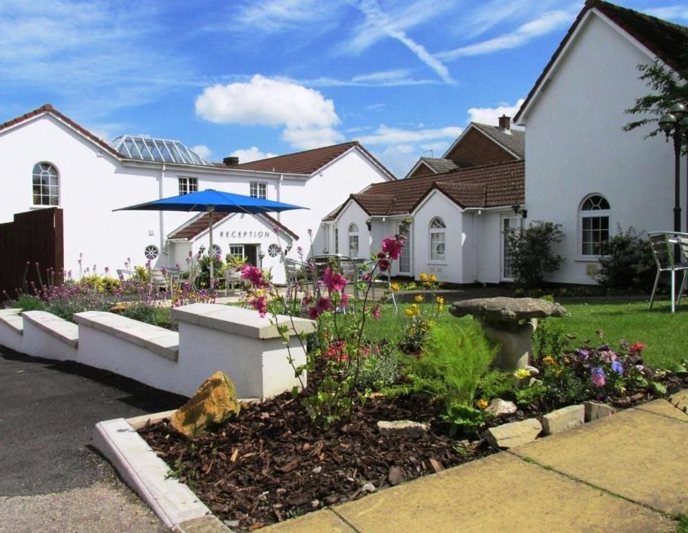 The Yeovil Court Hotel Bagian luar foto