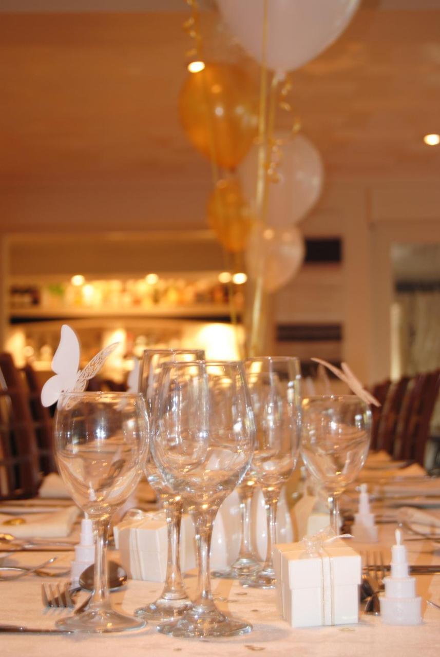 The Yeovil Court Hotel Bagian luar foto